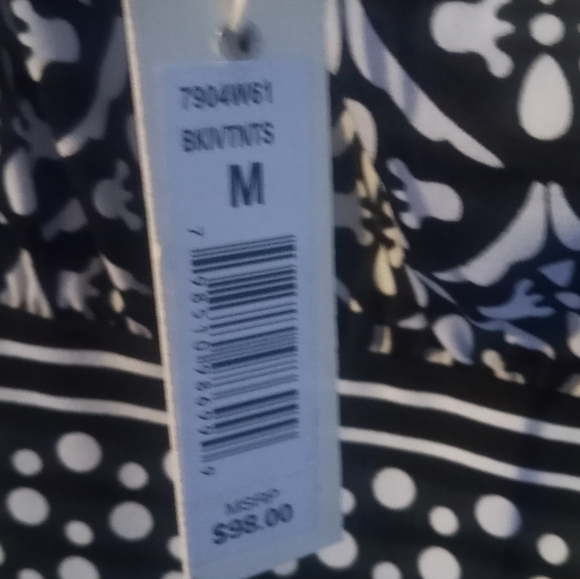 Medium black and white dress - Picture 3 of 5